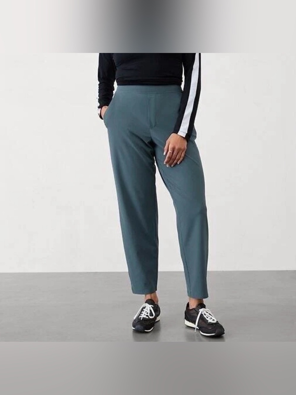 Athleta Brooklyn Mid Rise Ankle Pant Size 6
